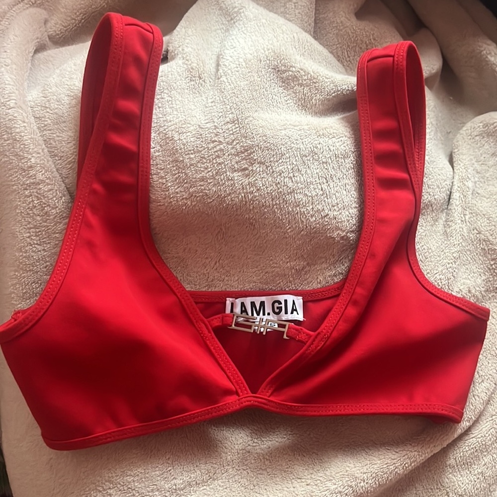 i am gia lucid top